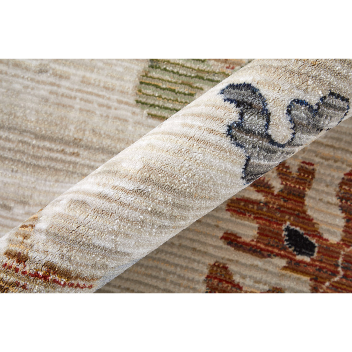 Detail image of Melrose Ivory 5x8 Rug with overlay of product dimensions