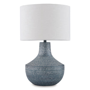 Schylarmont Table Lamp