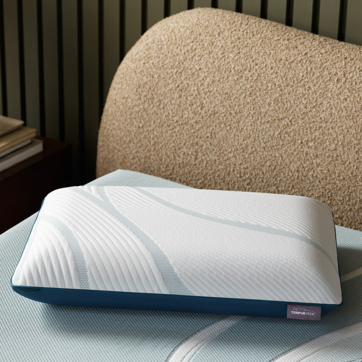 Tempur-Pedic Adapt ProLo 2 Pillow - QK1092531_TEMU_LF1_RM