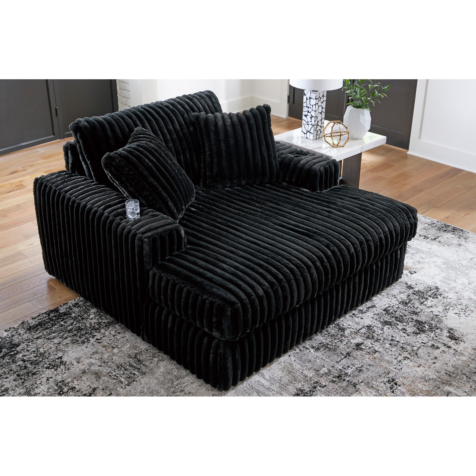 Midnight-Madness Oversized Chaise – Slumberland