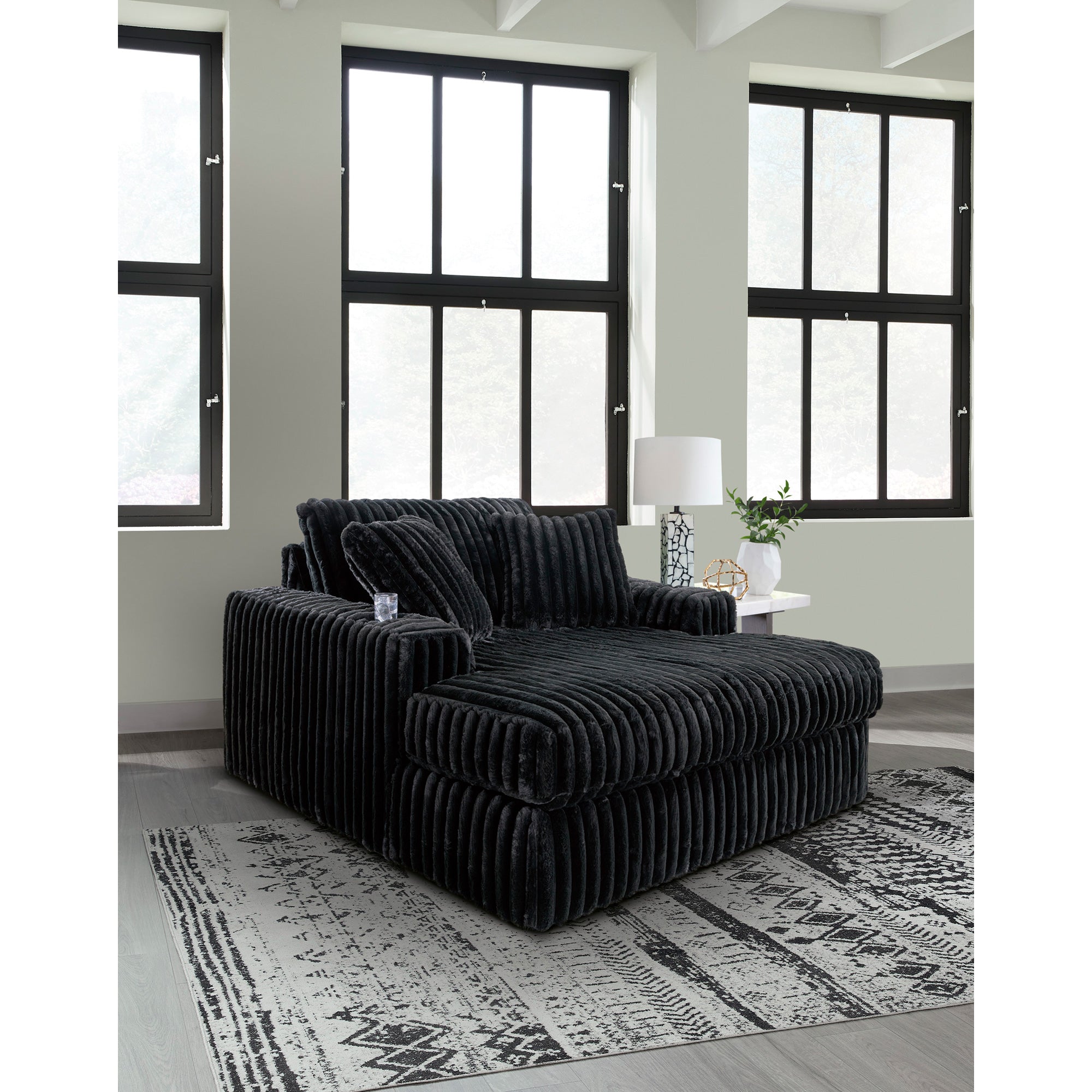 Midnight-Madness Oversized Chaise – Slumberland