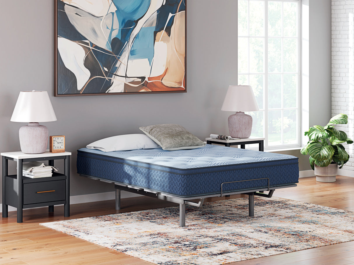 Ashley Peak 2.0 12 Inch Hybrid Mattress