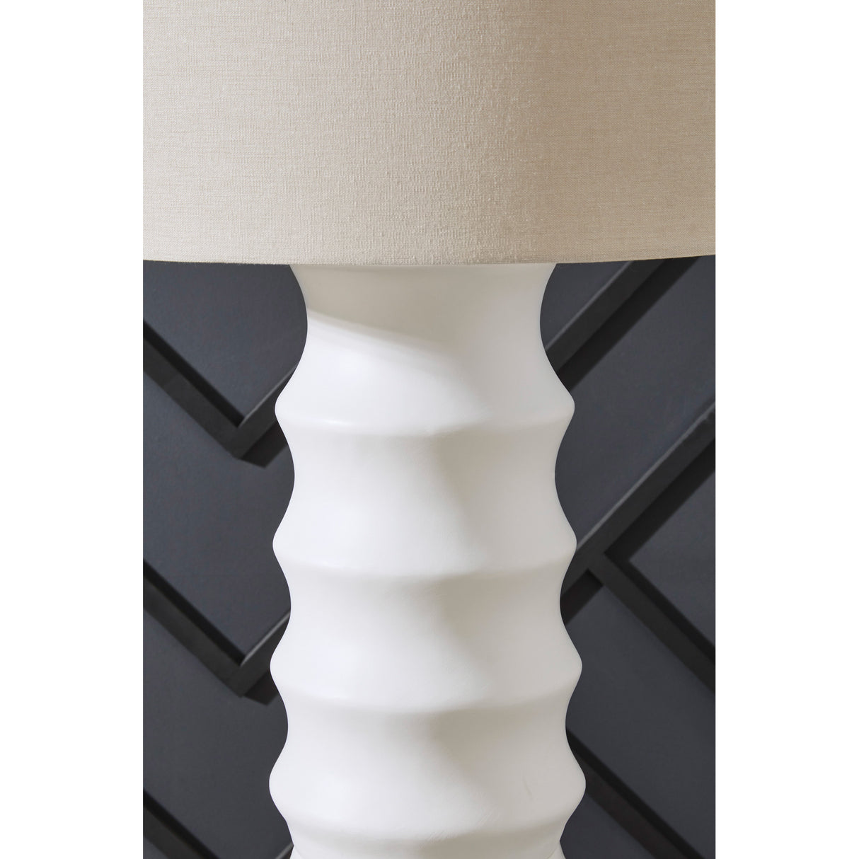 Veraleigh Floor Lamp