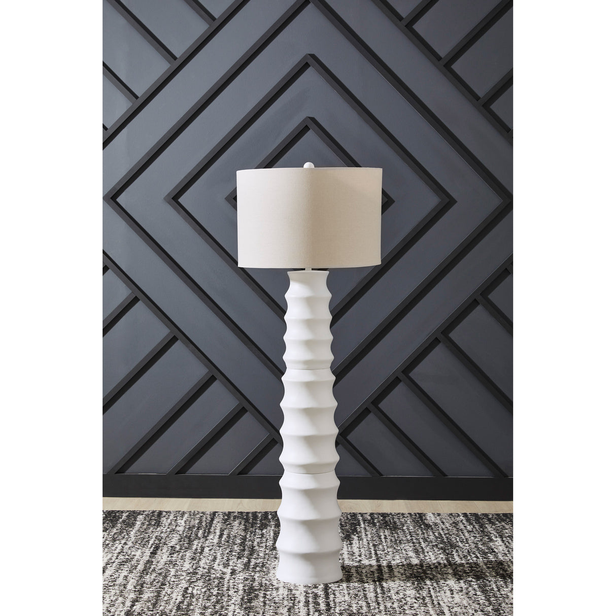 Veraleigh Floor Lamp