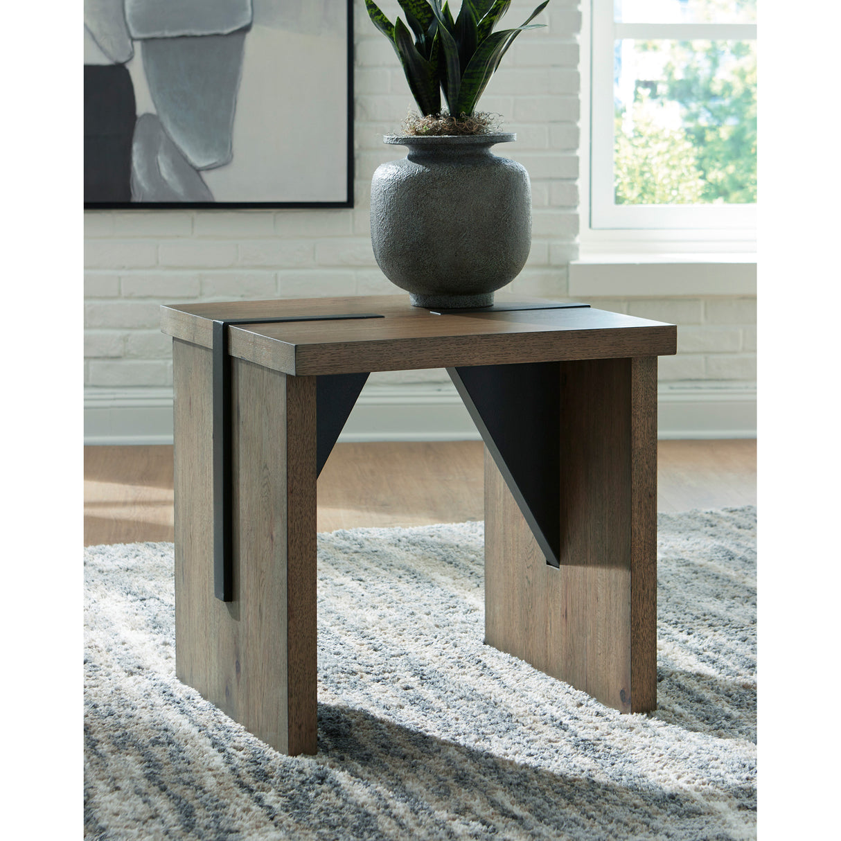 A room setting featuring Kandinew Brown Square End Table