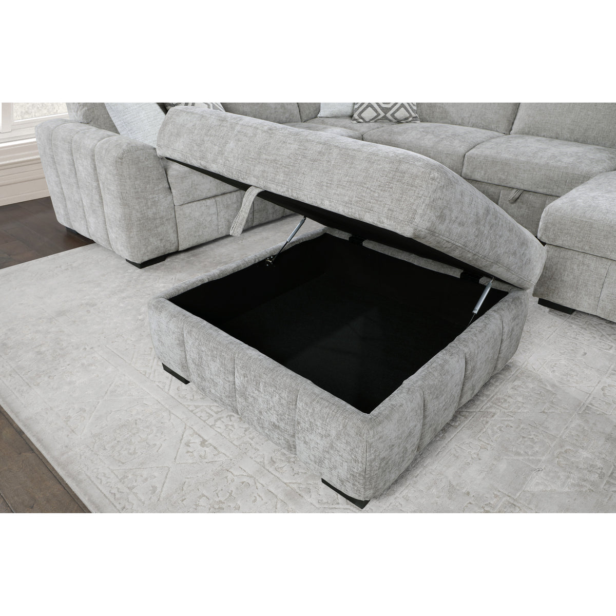 Rylan Storage Ottoman