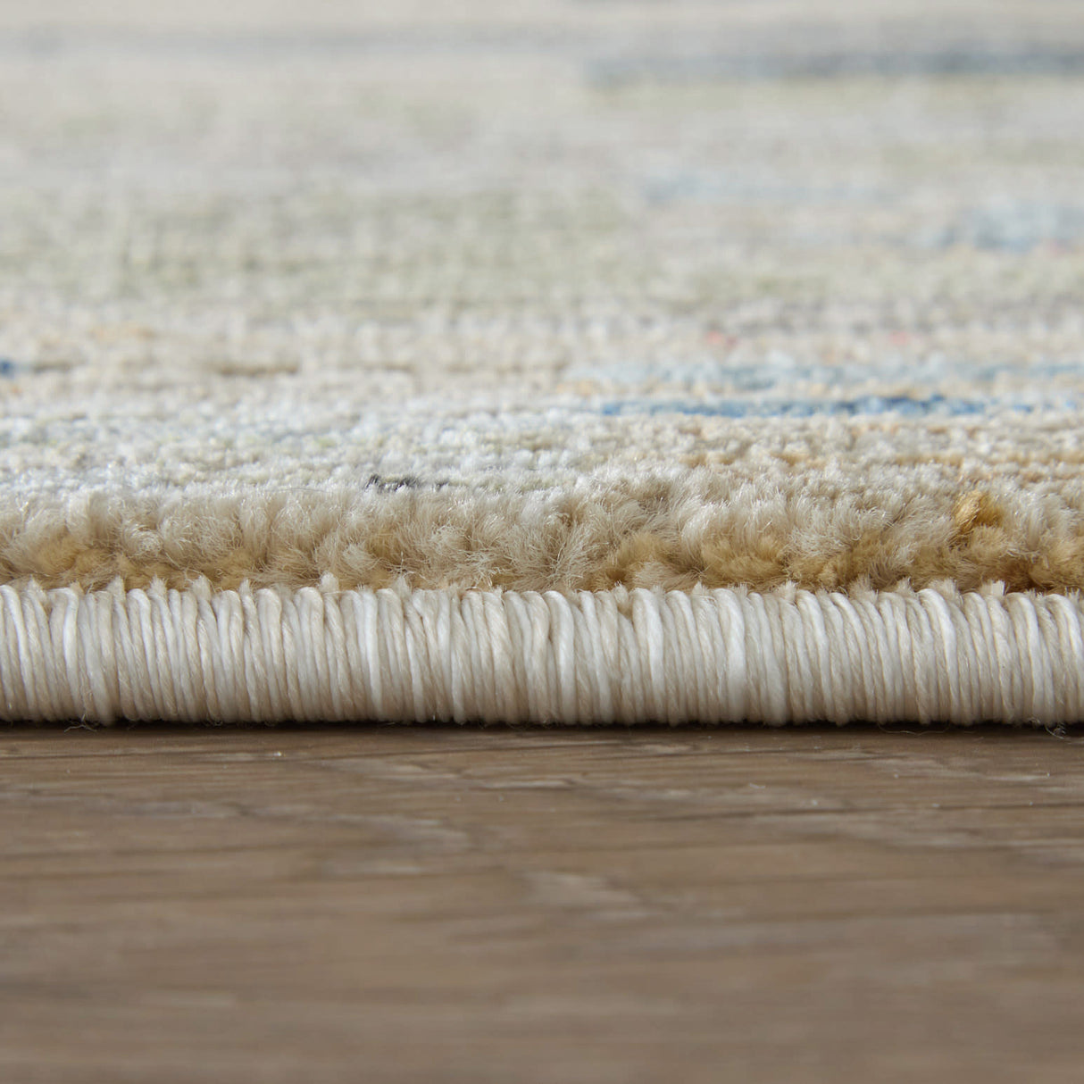 Front right view of 5'x8' Rugs Sand Melrose 39ULF Rug