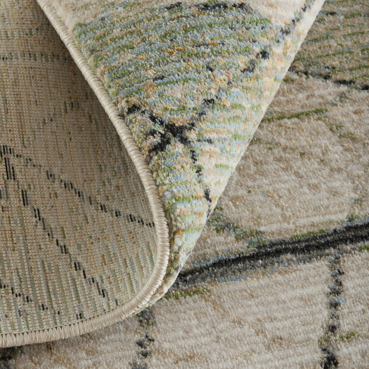 Swatch for the Sonora 39U8F Green 5x8 Rug