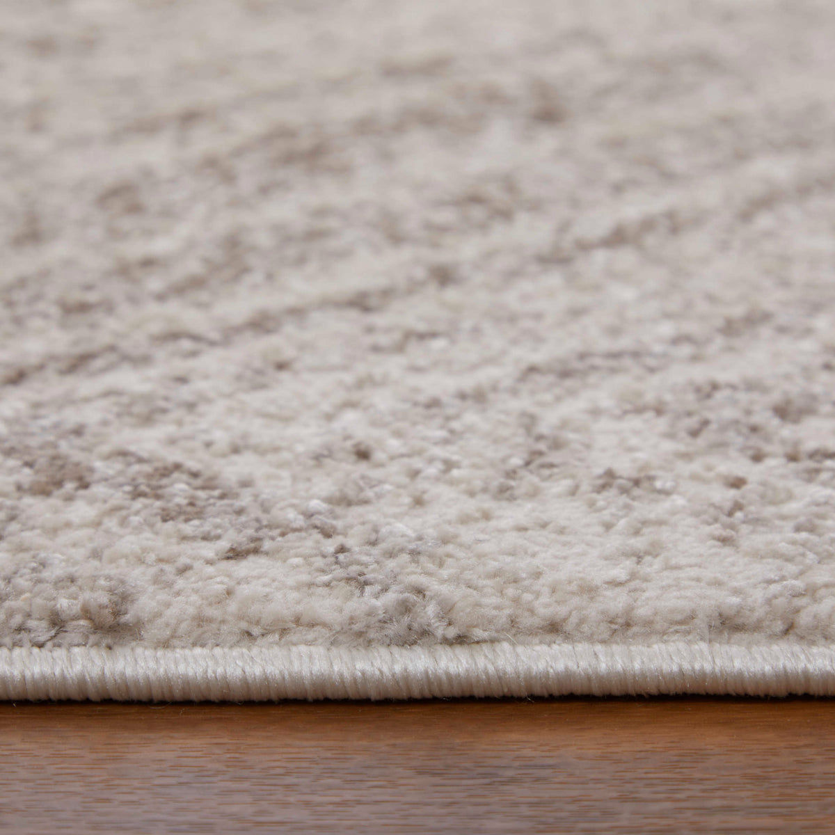 Side view of Vancouver 39NPF Brown 5x8 Rug