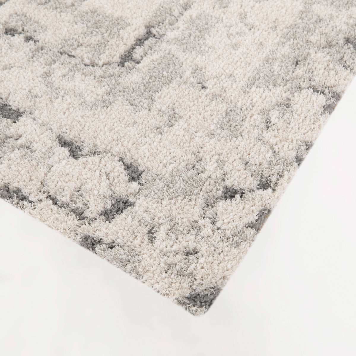 Front right view of Hilaeira Gray 5x8 Rug