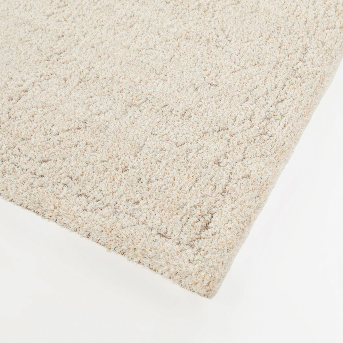 Front right view of Hilaeira Gray 8x10 Rug
