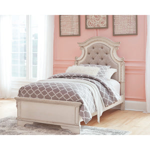 Realyn Bed - QK986585_ASHL_LF1_RM