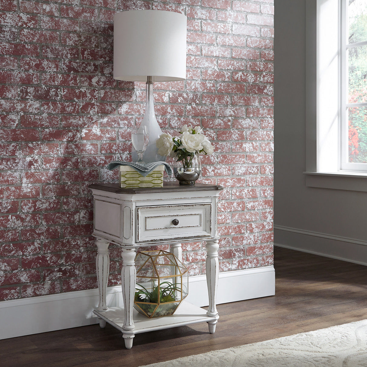 Magnolia Manor 1 Drawer Nightstand - QK1033278_LIBF_LF1_RM