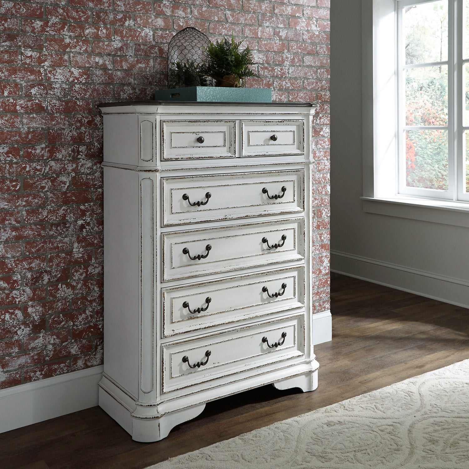 Magnolia Manor 5 Drawer Chest - QK1033280_LIBF_LF1_RM