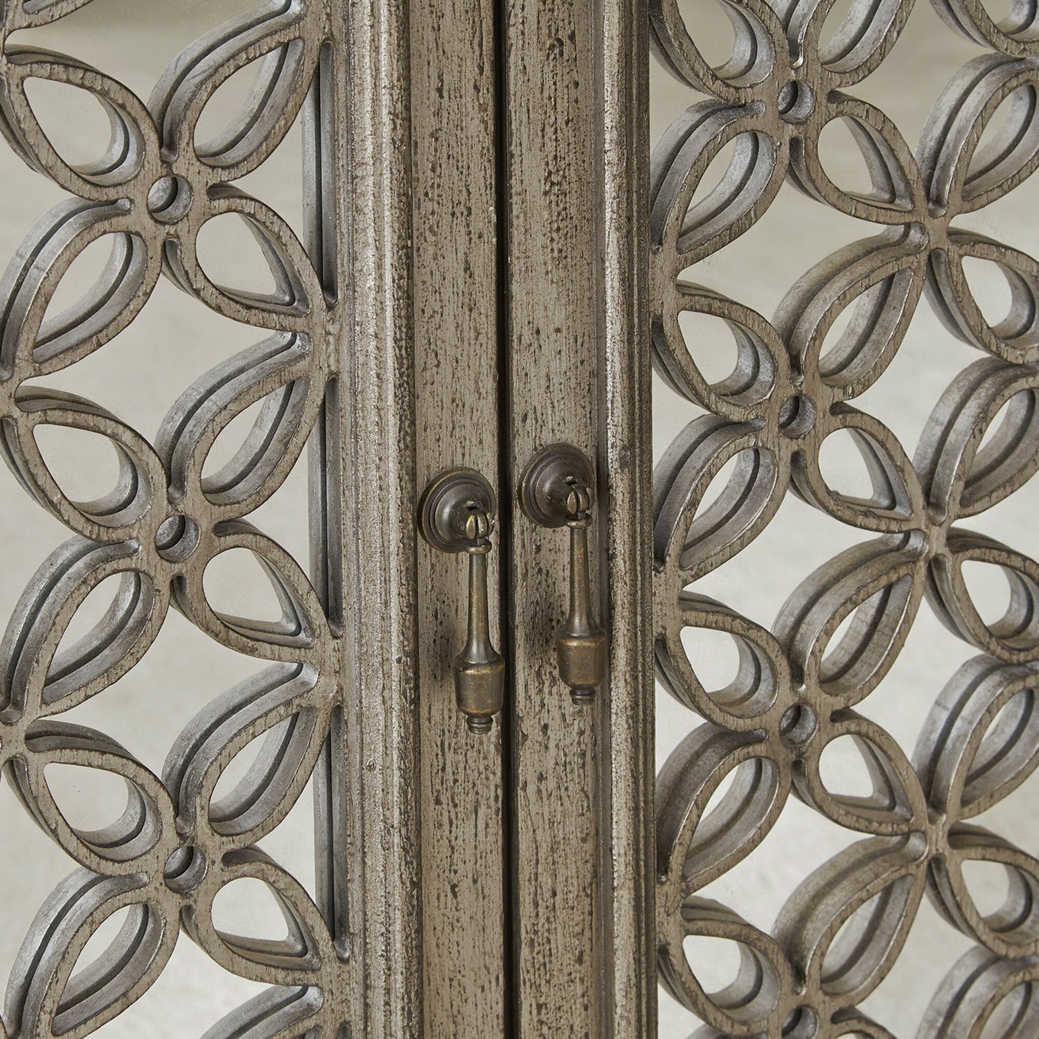 Westridge 2 Door Accent Cabinet - QK1034516_LIBF_IS1_OL