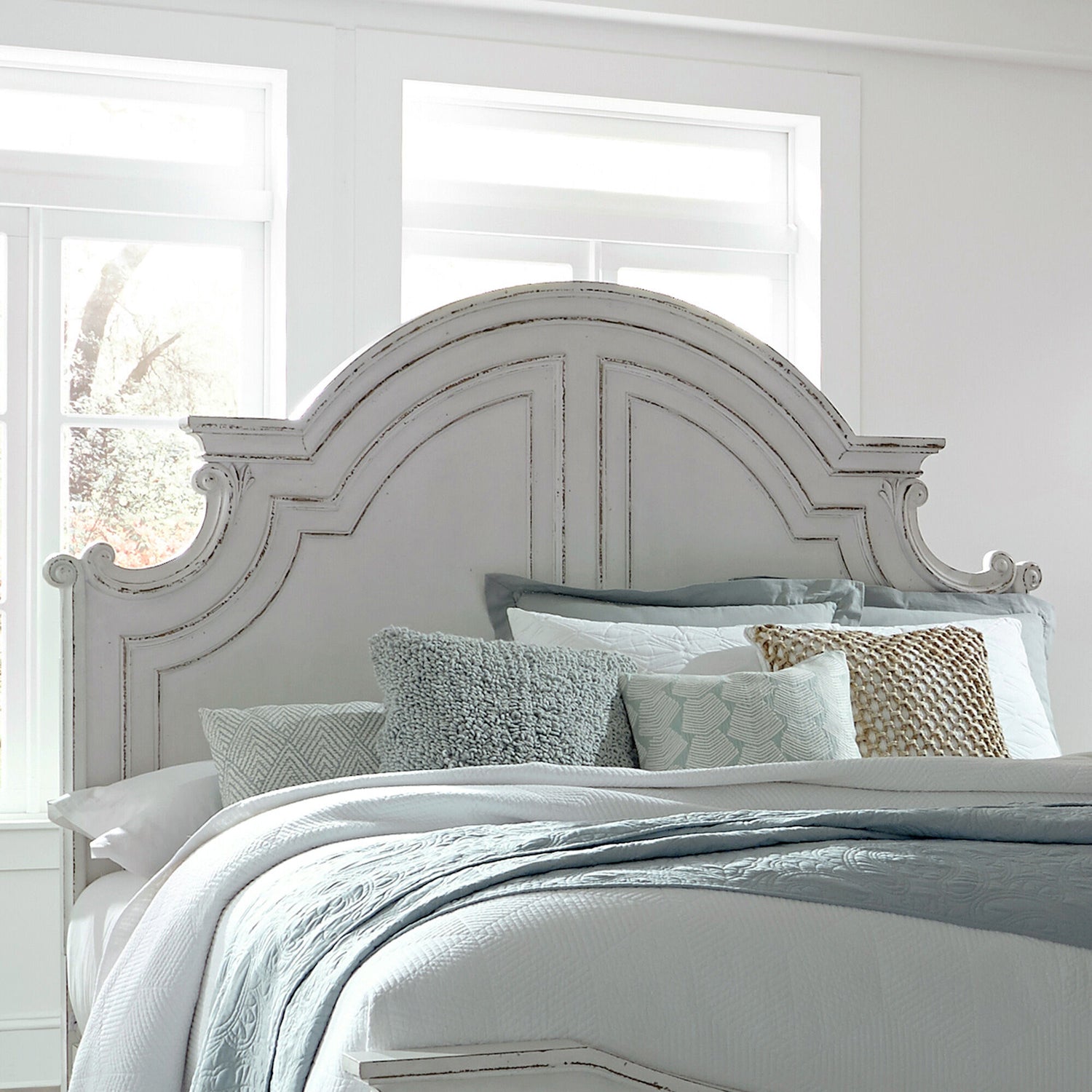 Magnolia Manor Panel Headboard - QK1034693_LIBF_LF1_RM