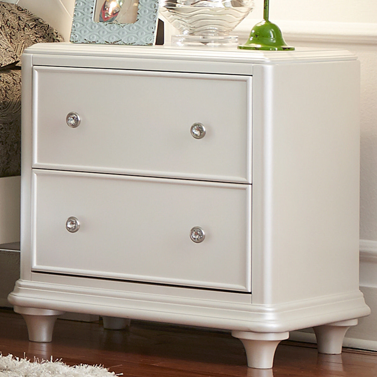 Stardust Nightstand - QK1036669_LIBF_LF1_RM