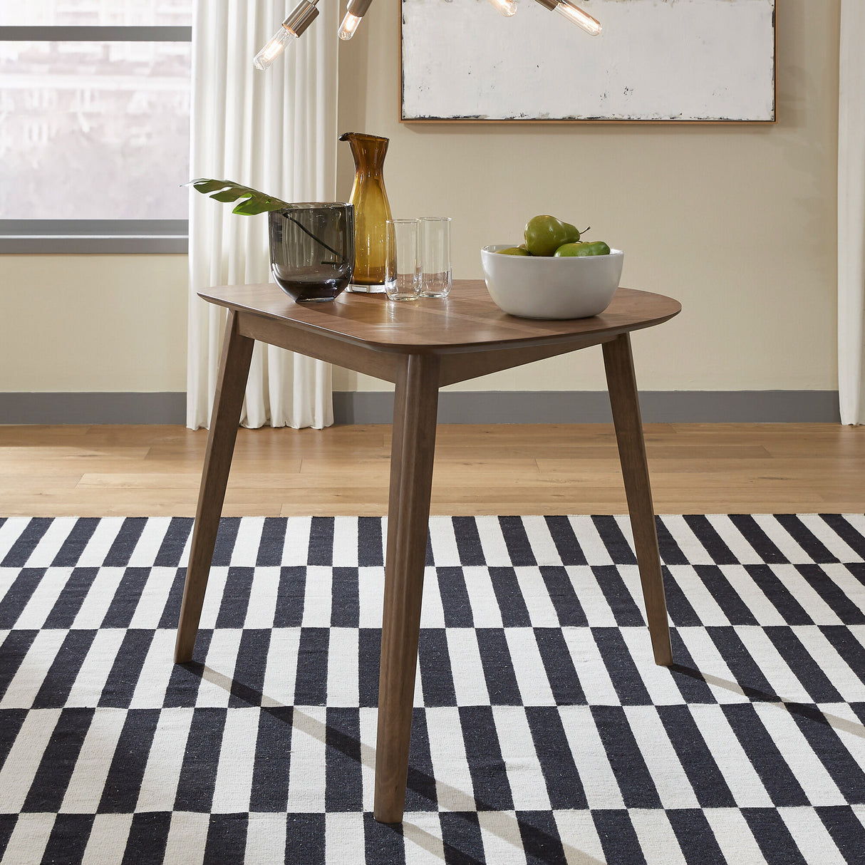Leahan Triangle Dining Table – Slumberland