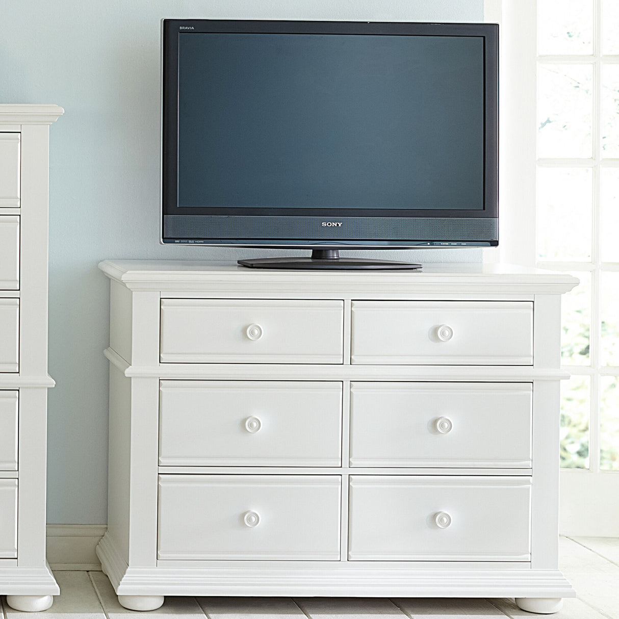 Summer House I Media Chest - QK1036772_LIBF_LF1_RM