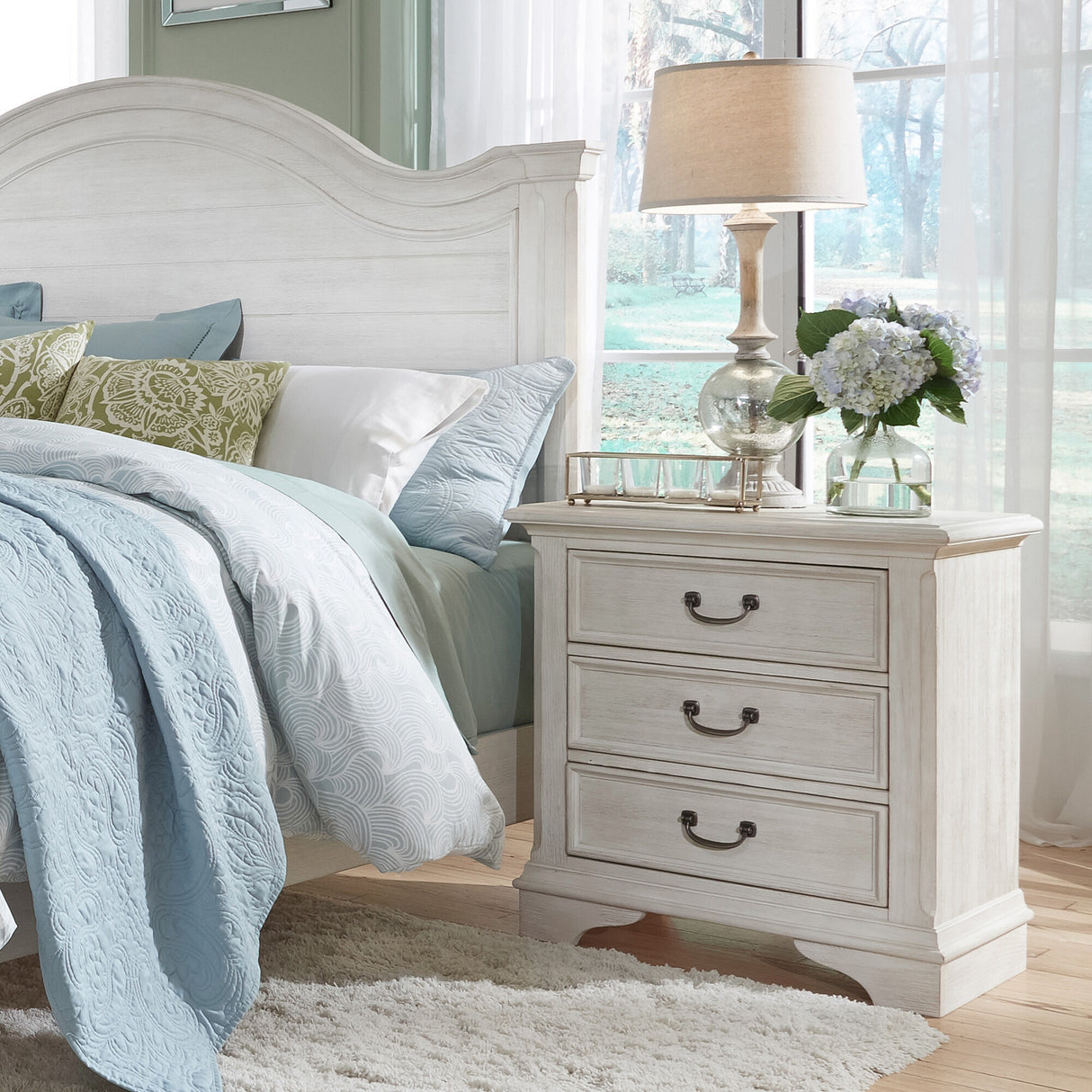Bayside 3 Drawer Nightstand - QK1043410_LIBF_LF1_RM