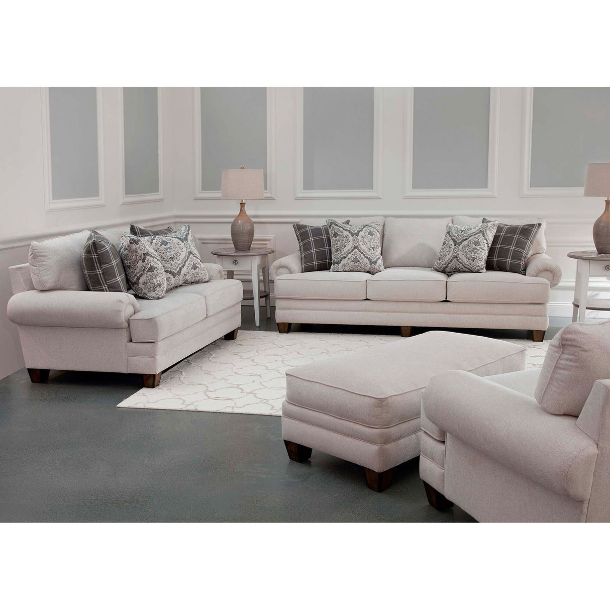Walden Oversized Chair - QK1045993_FKLN_LF1_RM
