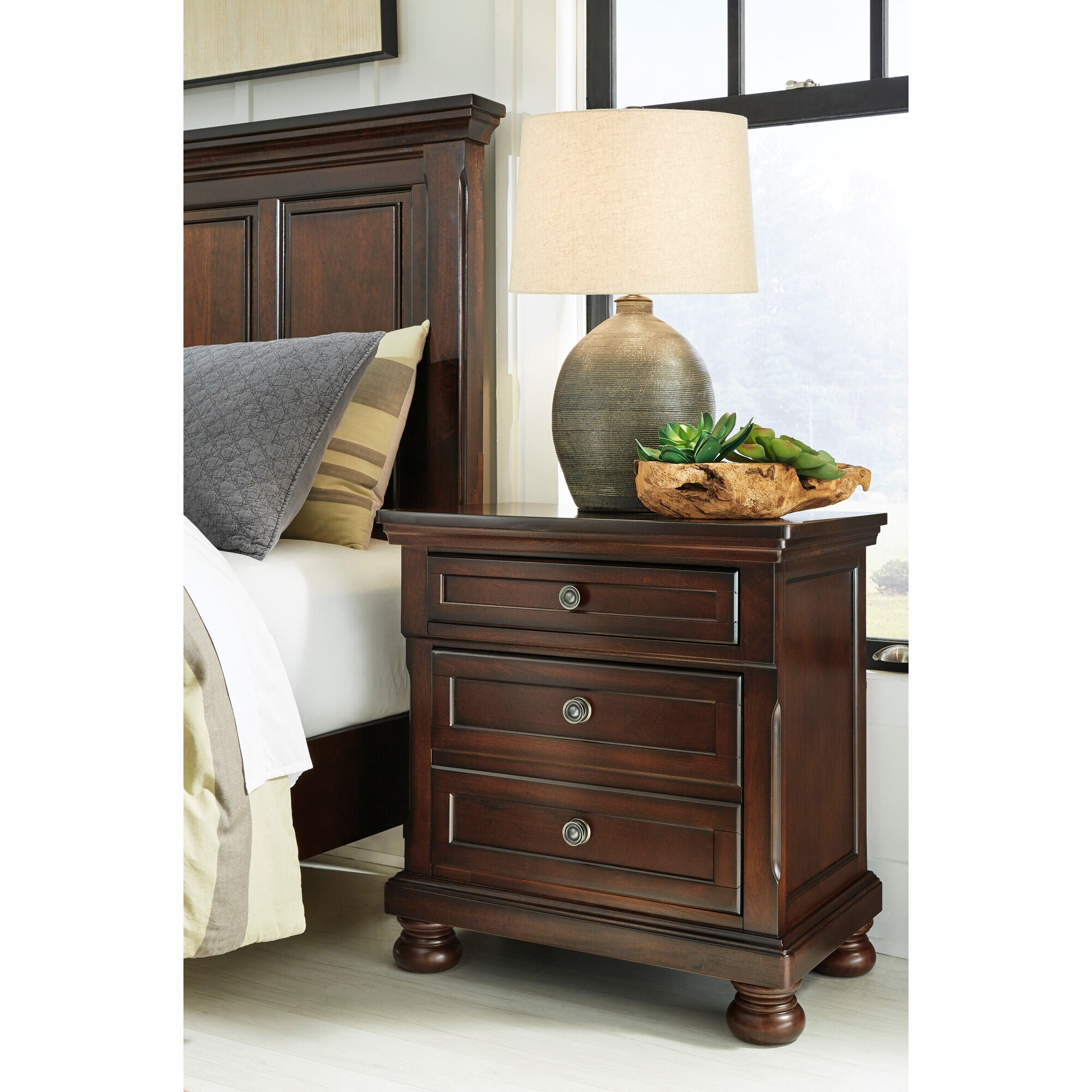 L スターナイト　2013 Porter Nightstand – Slumberland