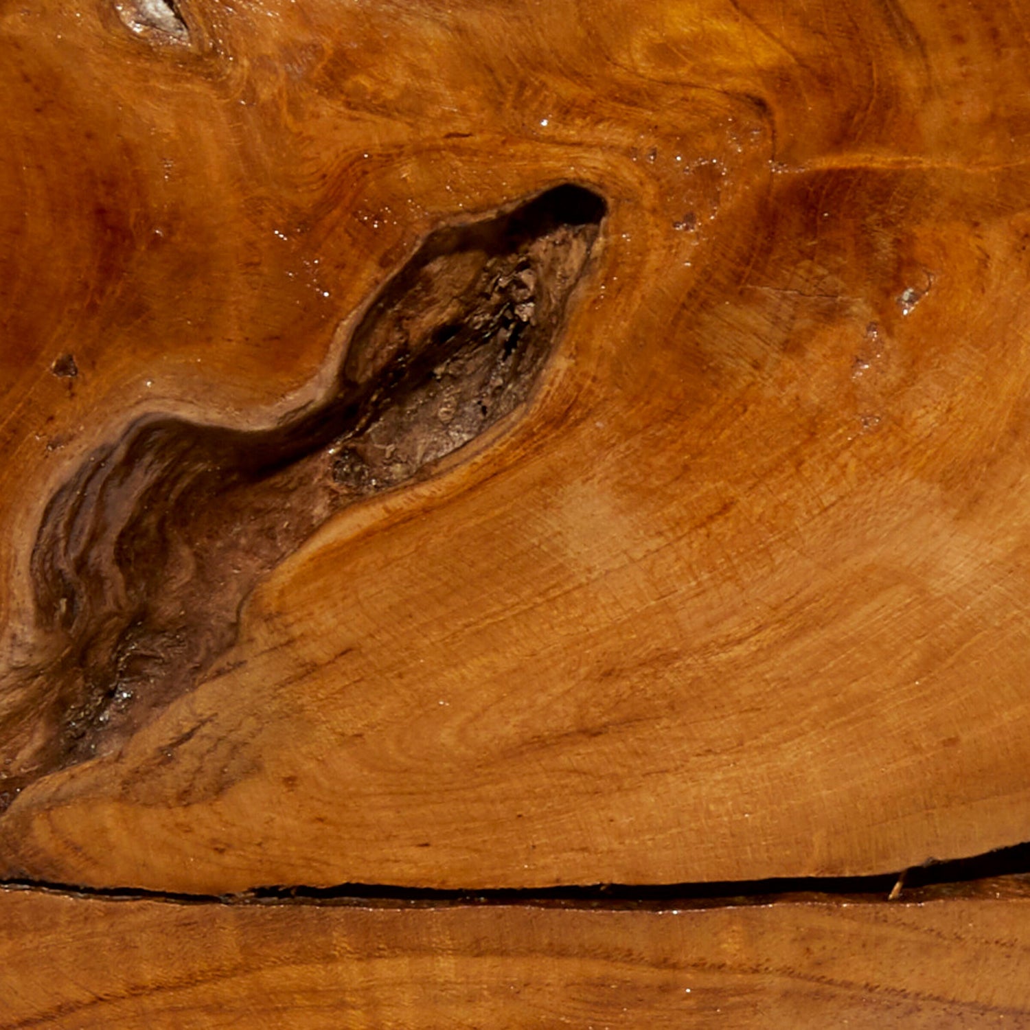 Everts Rustic Stool - QK1054551_UMAE_SW1_SW