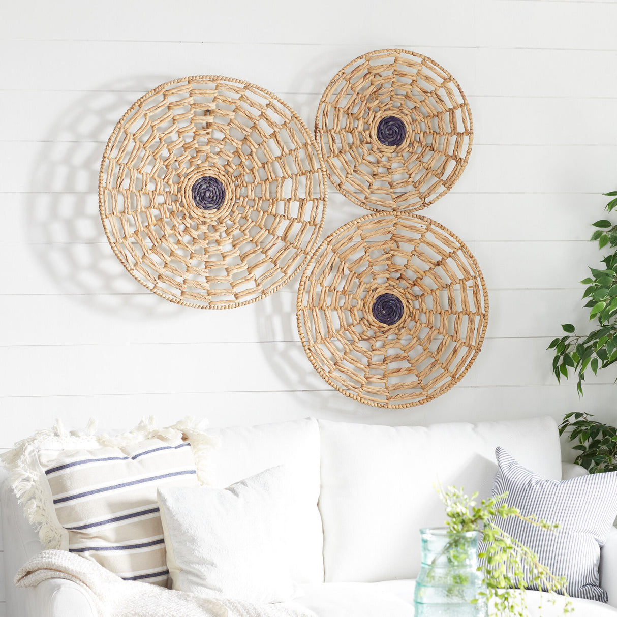 Roderick Set of 3 Wall Decor - QK1054557_UMAE_LF1_RM
