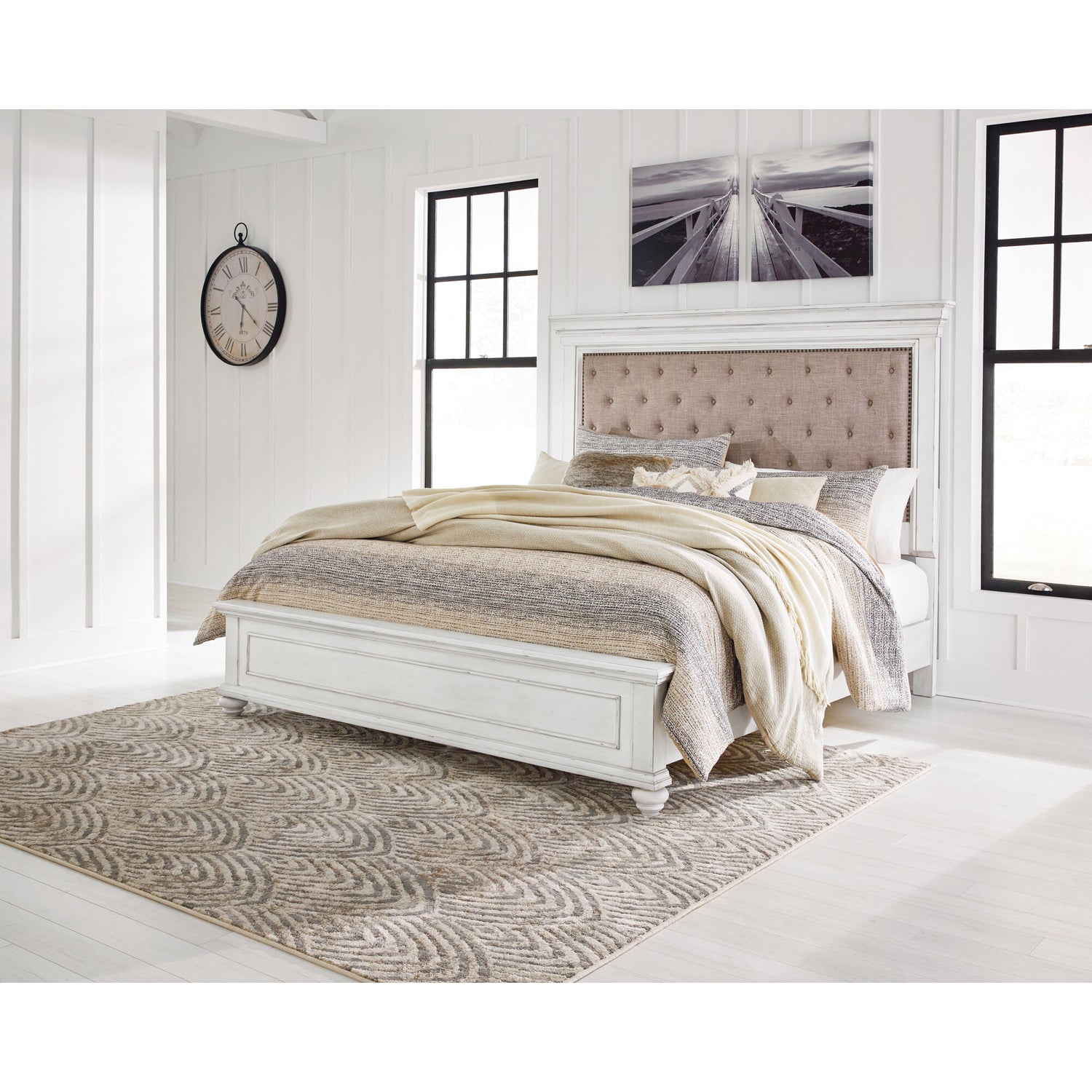 Kanwyn Upholstered Panel Bed - QK1057265_ASHL_LF1_RM
