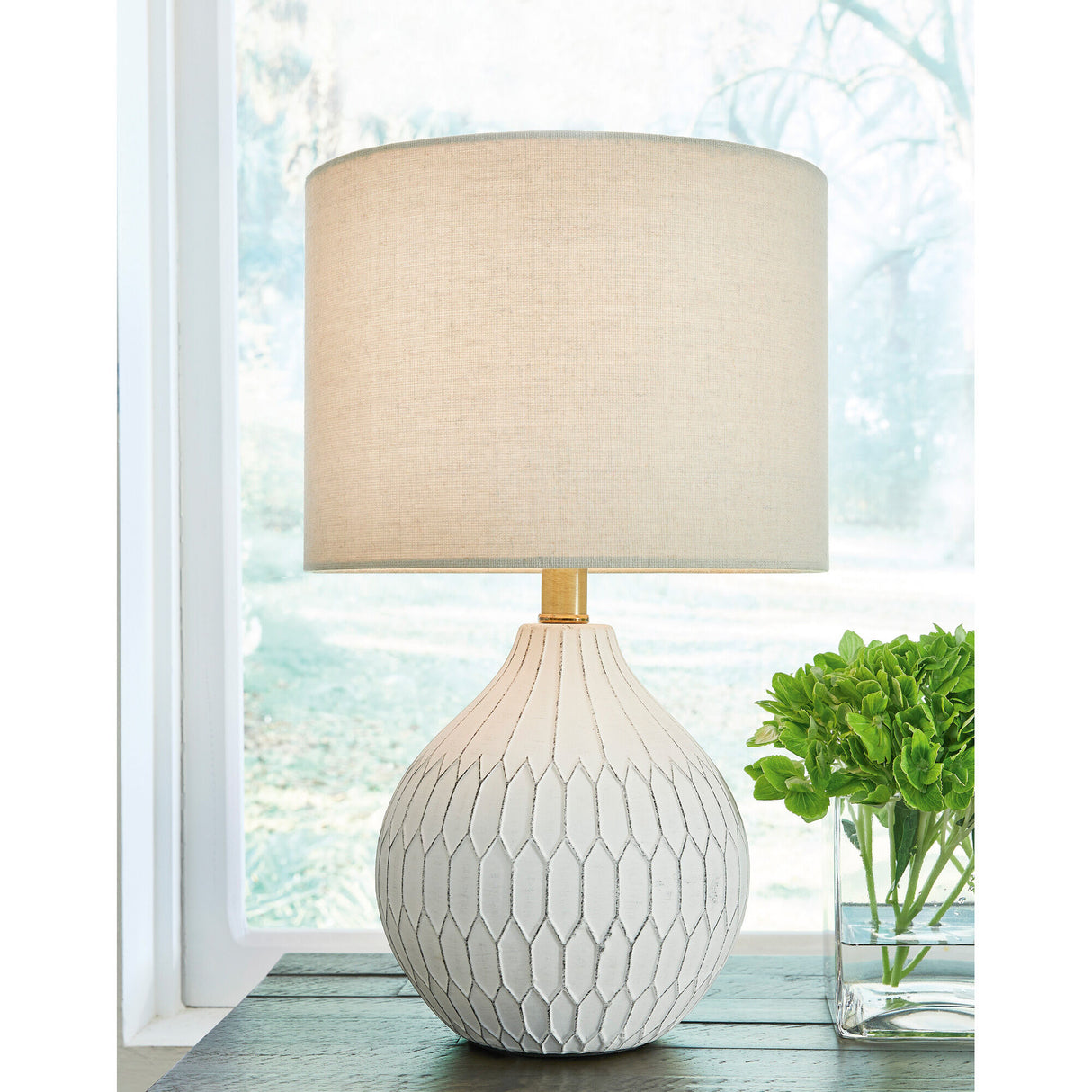 Wardmont Table Lamp - QK1059642_ASHL_LF1_RM