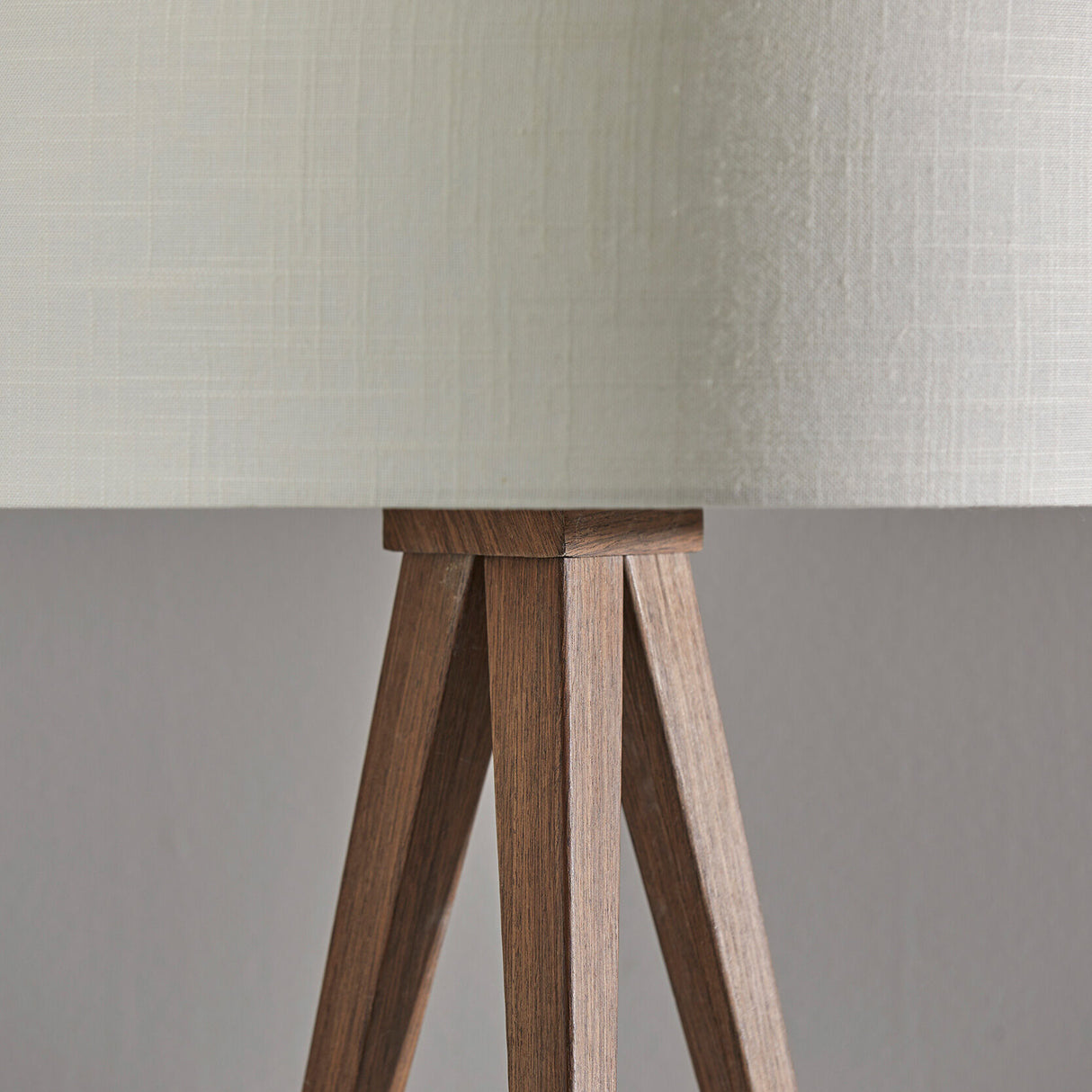Director Table Lamp - QK1060212_ADES_SW1_SW
