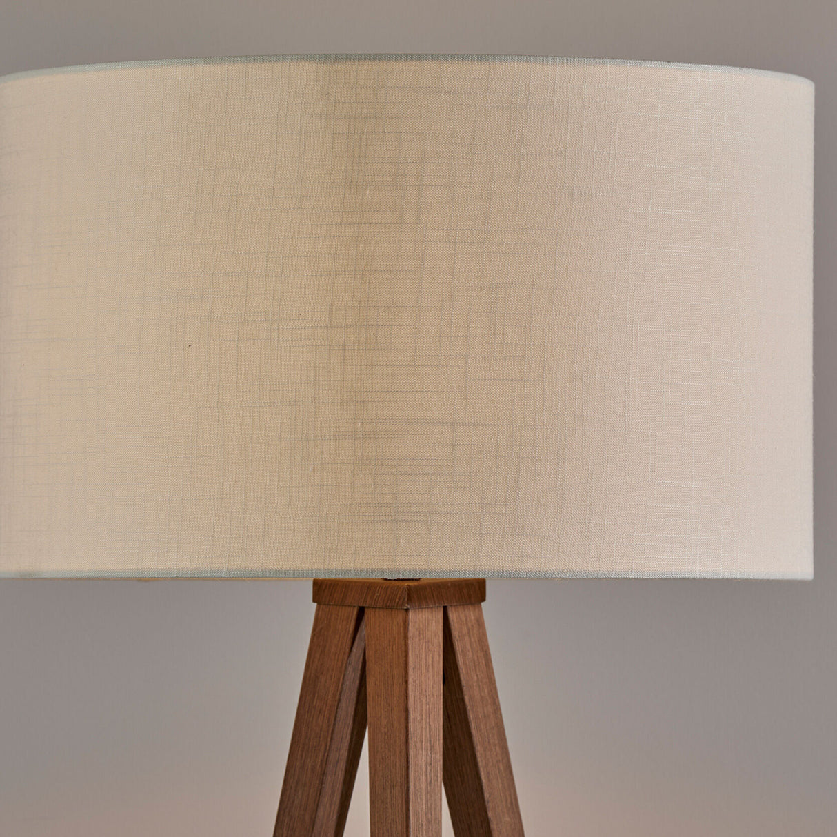 Director Floor Lamp - QK1060215_ADES_SW1_SW