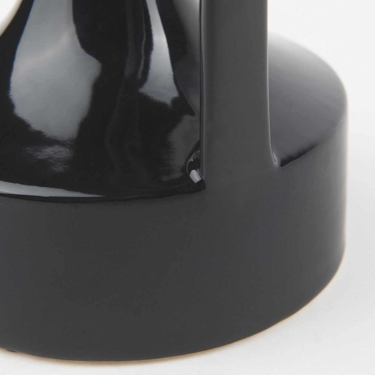 Burton Jug Vase - QK1060940_MEFD_IS1_OL