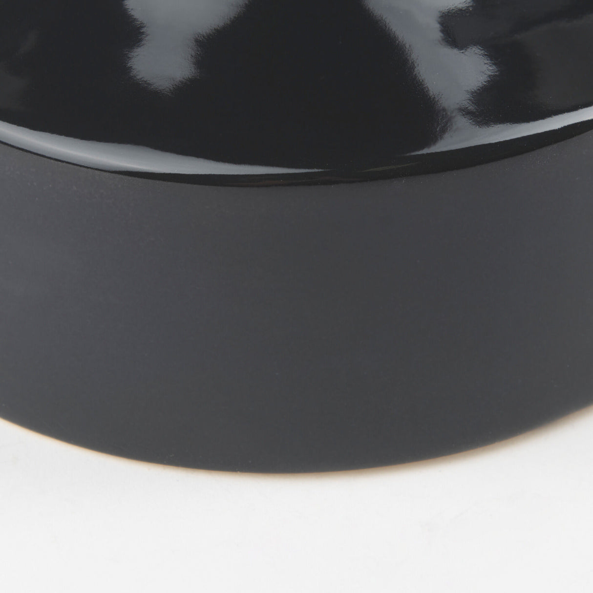 Burton Jug Vase - QK1060940_MEFD_IS2_OL