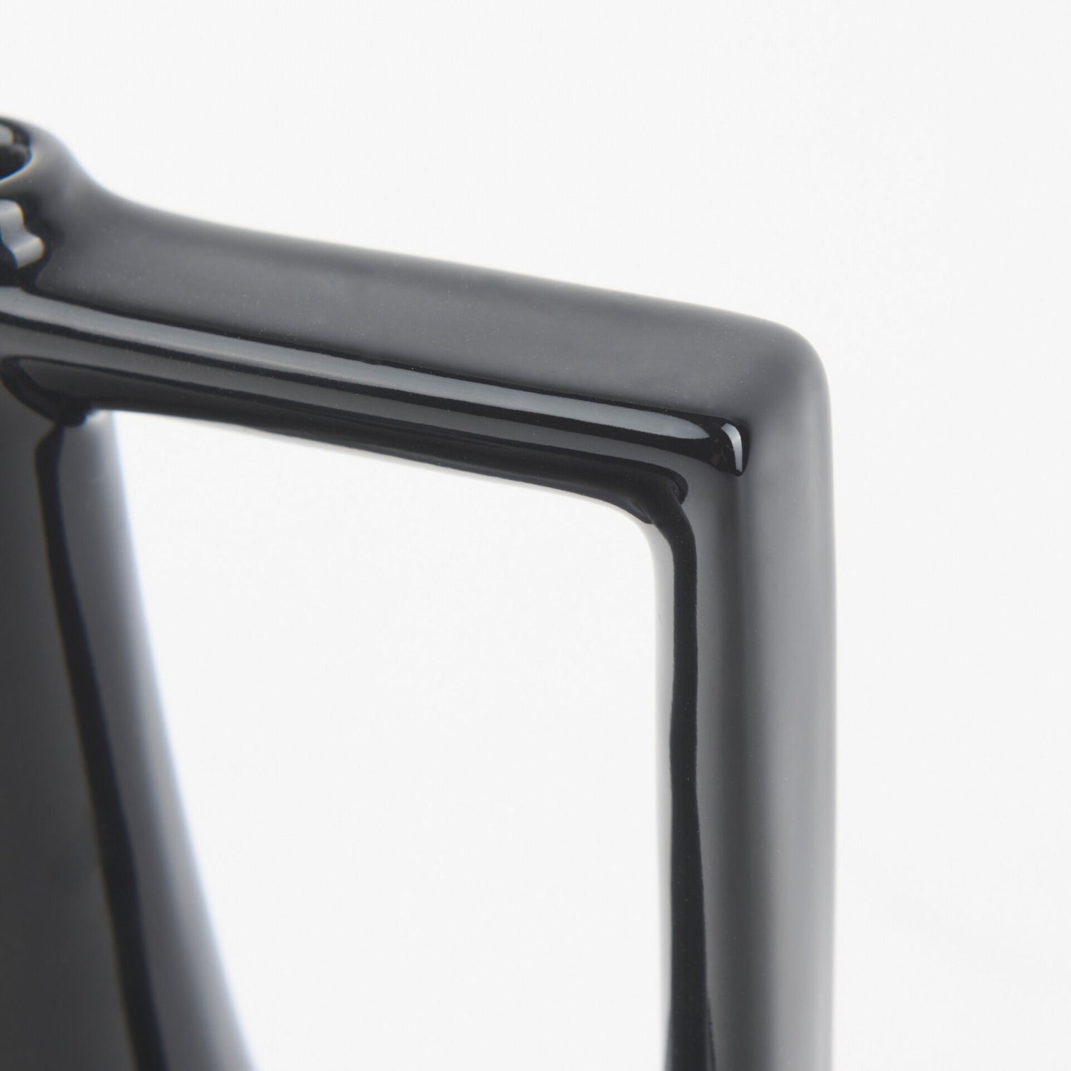 Burton Jug Vase - QK1060940_MEFD_SW2_SW