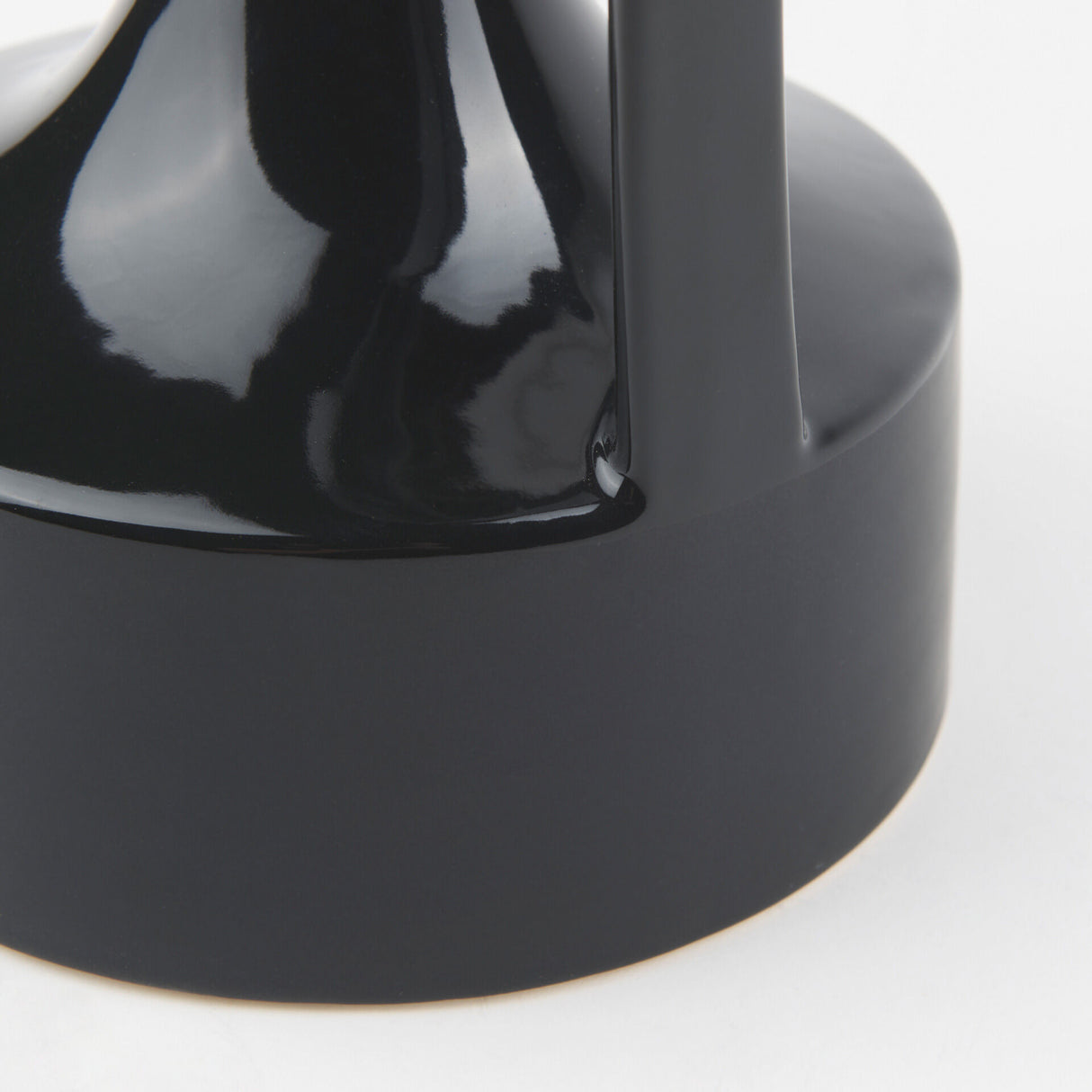 Burton Medium Jug Vase - QK1060980_MEFD_IS1_OL