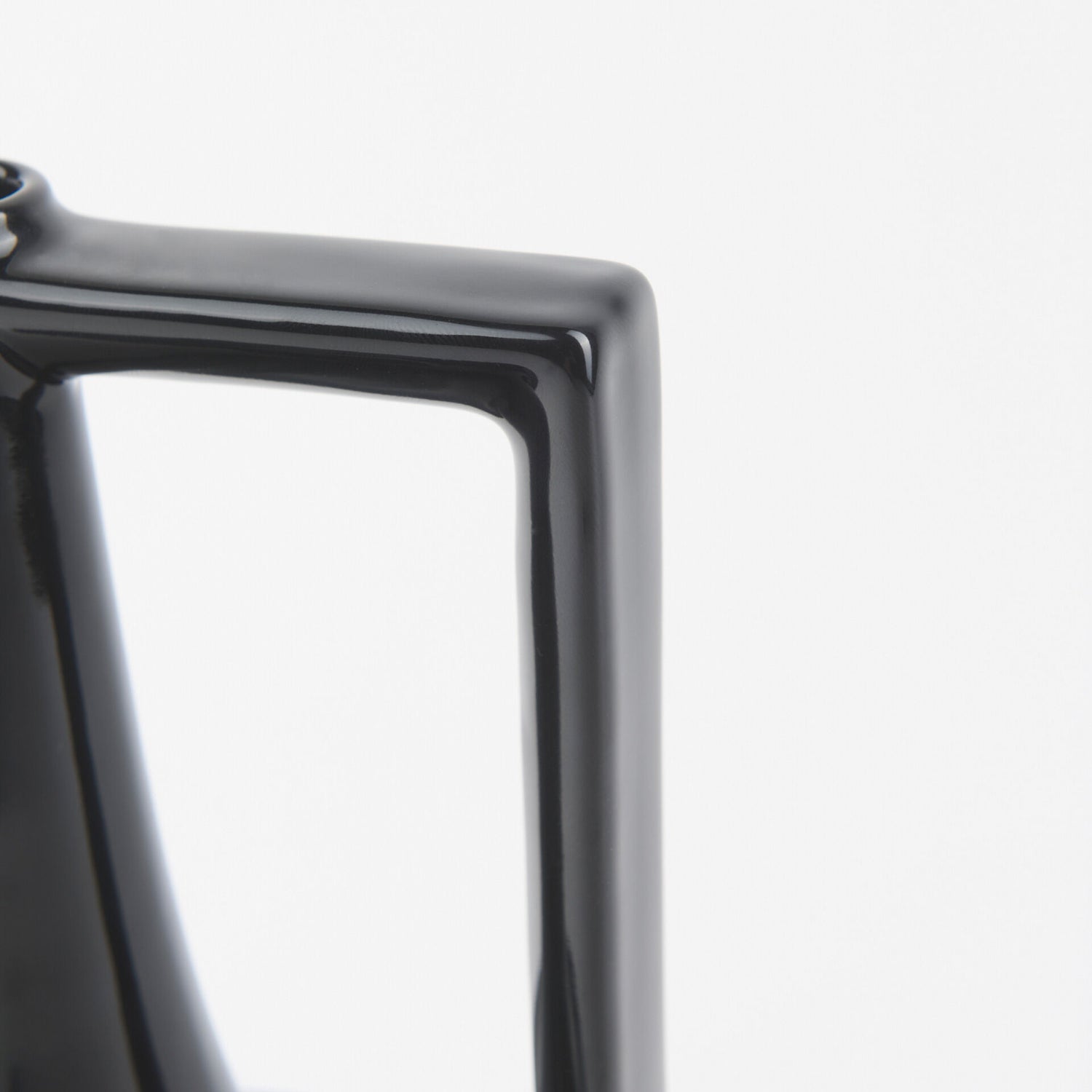 Burton Medium Jug Vase - QK1060980_MEFD_SW2_SW