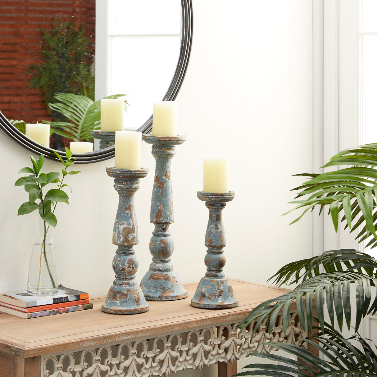 Emilia Set of 3 Candle Holder - QK1066979_UMAE_LF1_RM