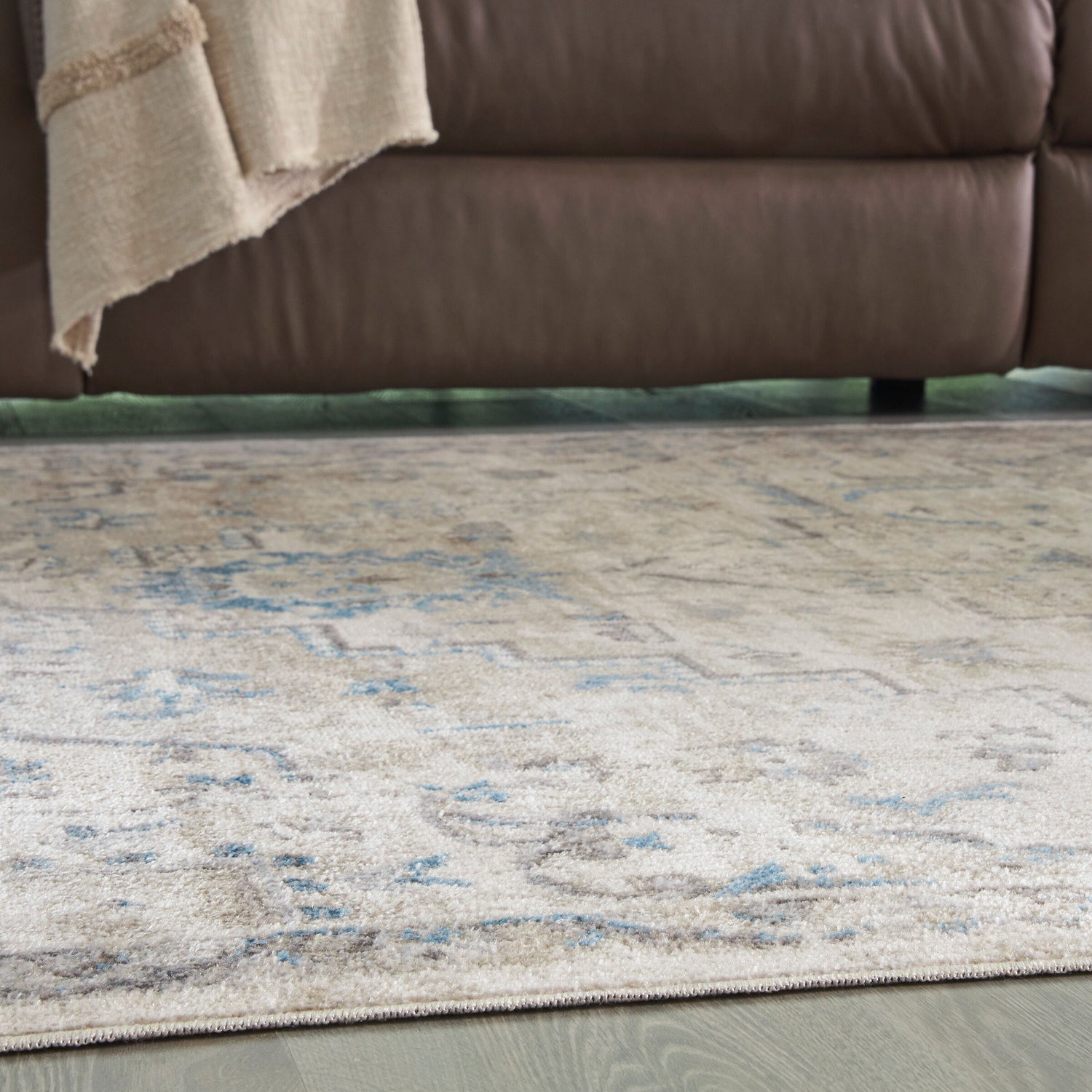 Barkham Cream Rug - QK1081407_ASHL_SW1_SW