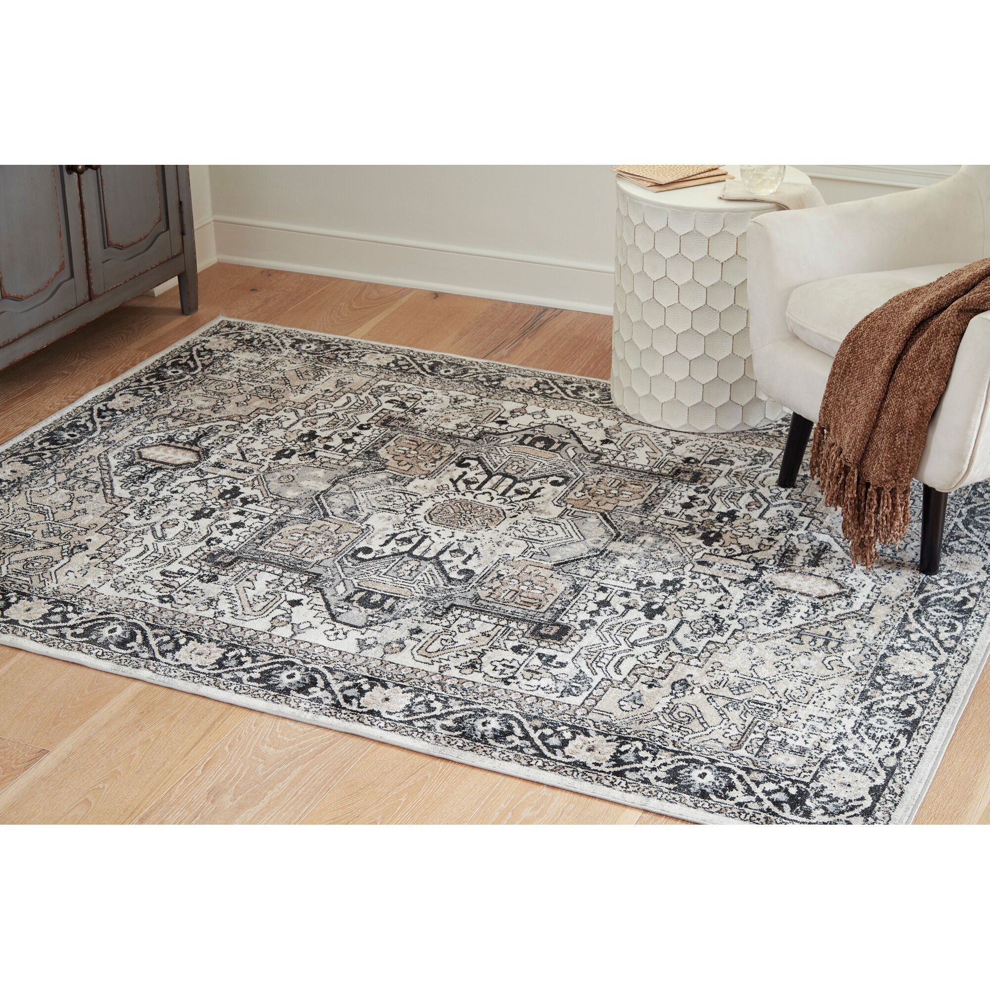 Gregmoore Black Rug – Slumberland