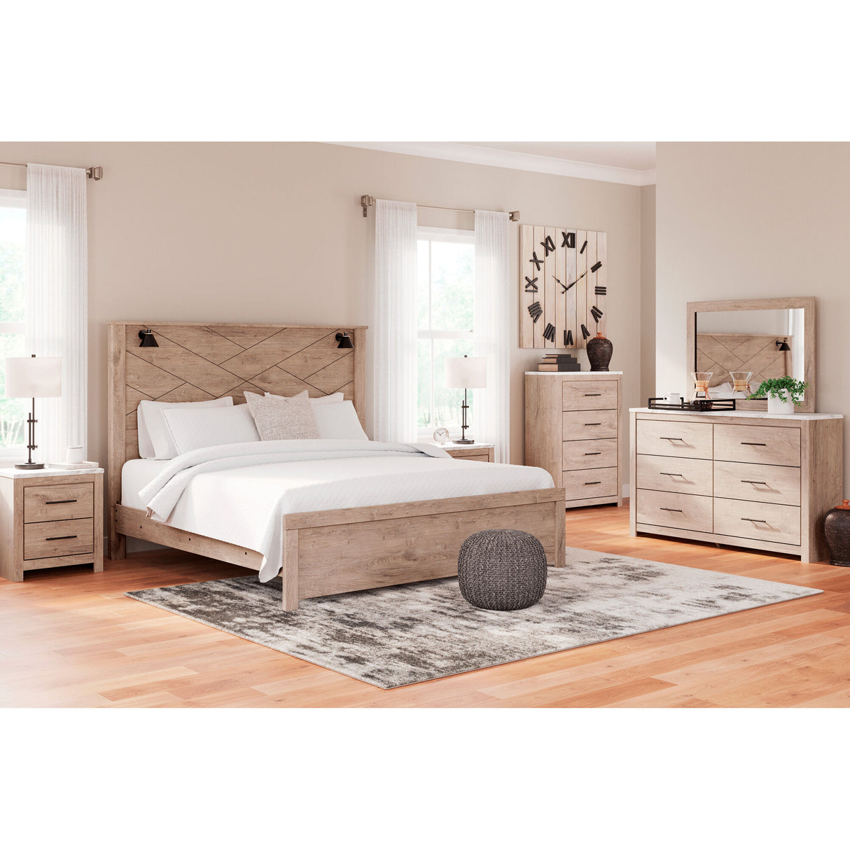 Senniberg Sconce Panel Bed - QK1083456_ASHL_LF1_RM