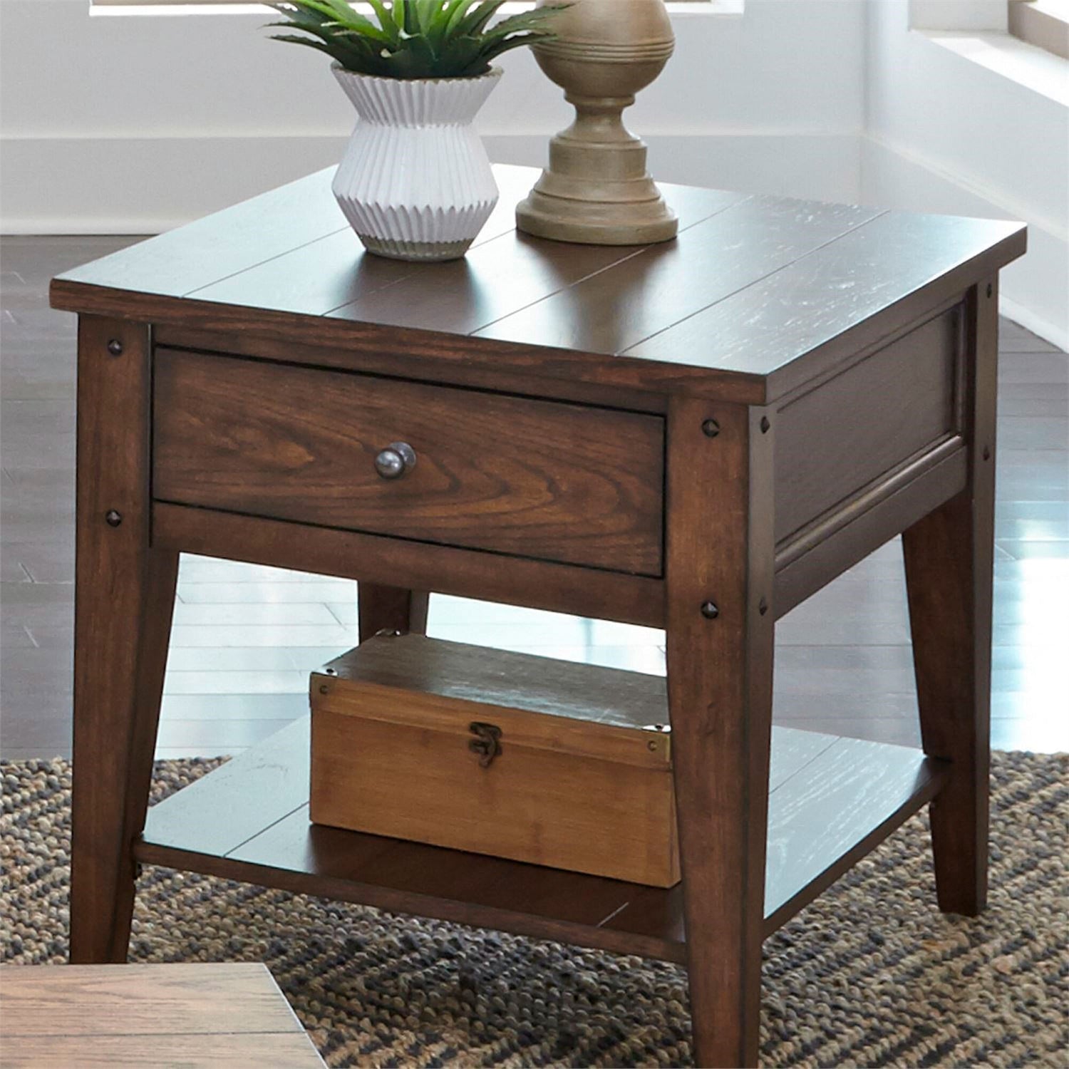 Lake House End Table - QK1084463_LIBF_LF1_RM