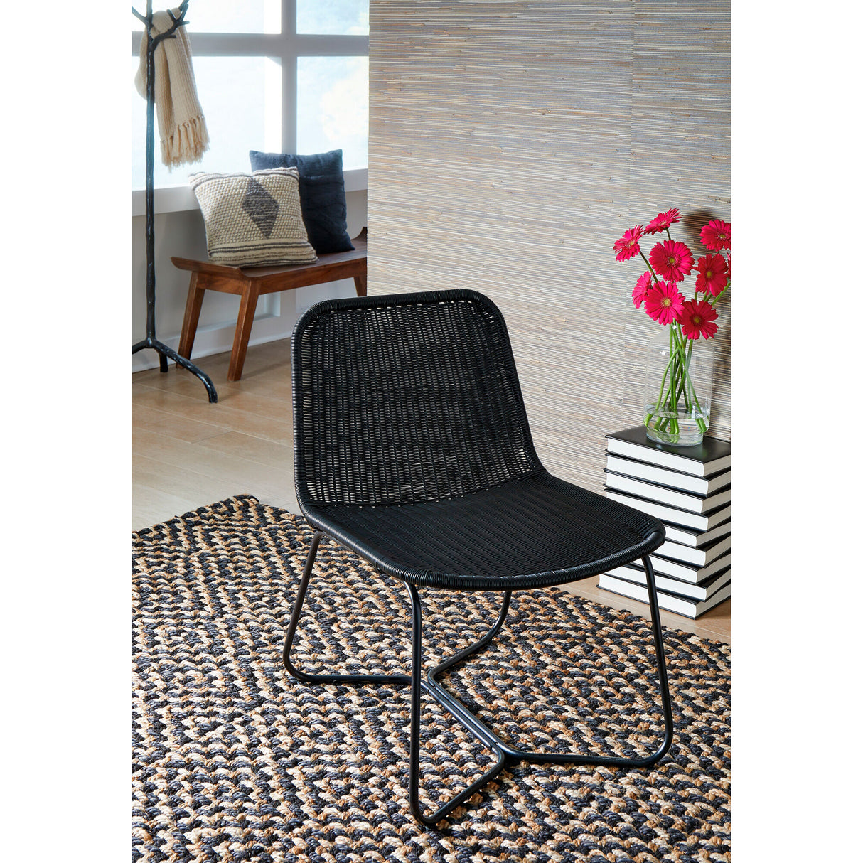 Daviston Accent Chair - QK1084701_ASHL_LF1_RM