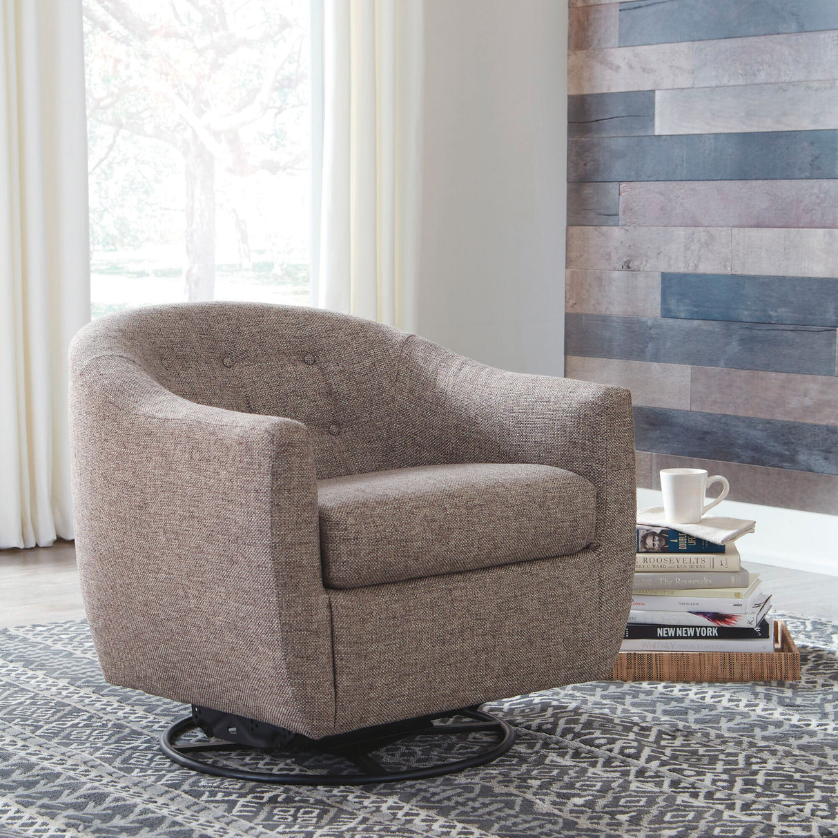 Upshur Accent Chair - QK1085186_ASHL_LF1_RM