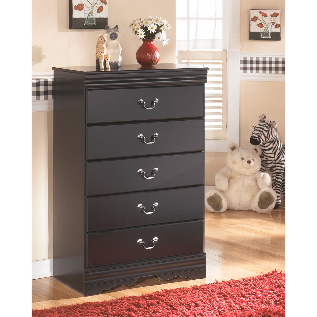 Huey Vineyard Black Chest of Drawers - QK1085989_ASHL_LF1_RM