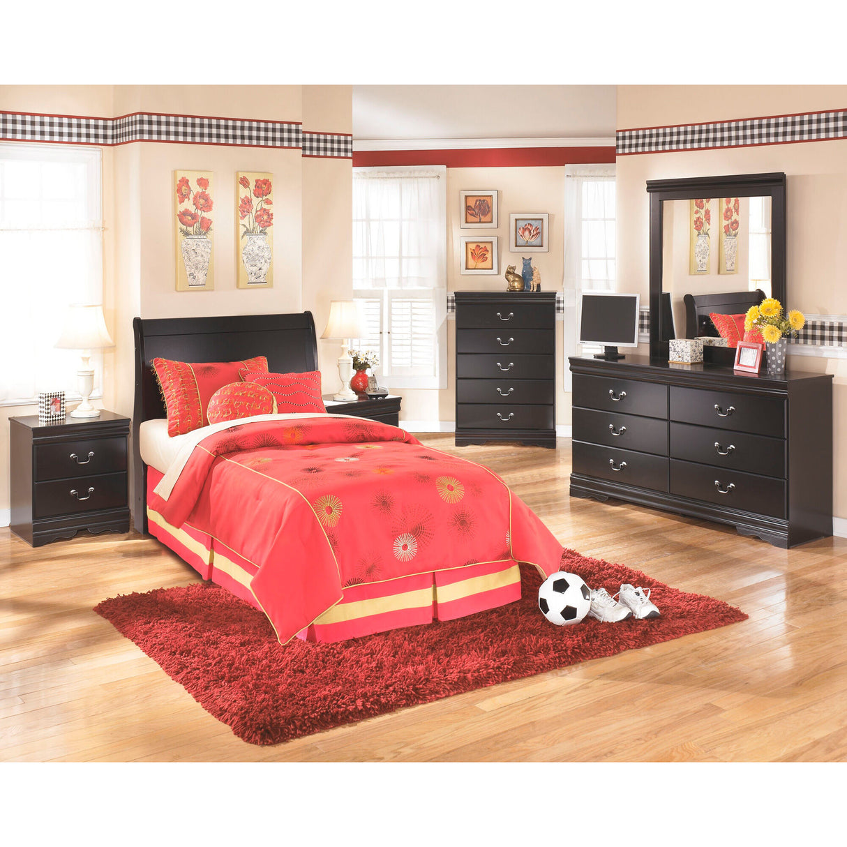 Huey Vineyard Black Chest of Drawers - QK1085989_ASHL_LF2_RM