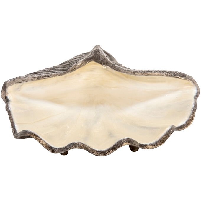 Elevated Chic Silver Clam