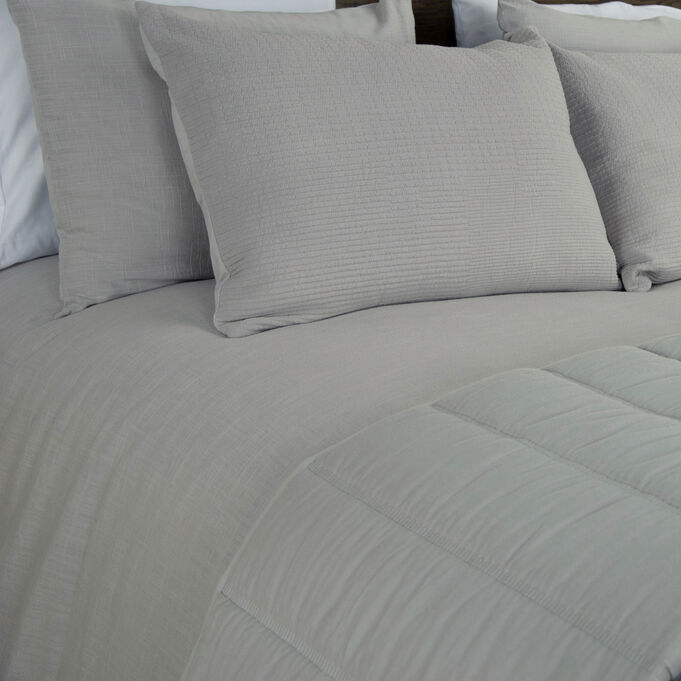 Blackberry Grove Gray King Quilt and Shams
