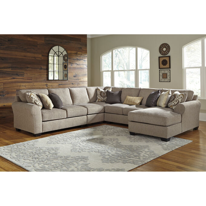 Pantomine Driftwood 5 Piece Right Chaise Sectional