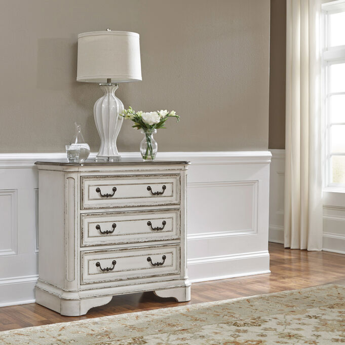 Magnolia Manor White 3 Drawer Nightstand | Slumberland Furniture